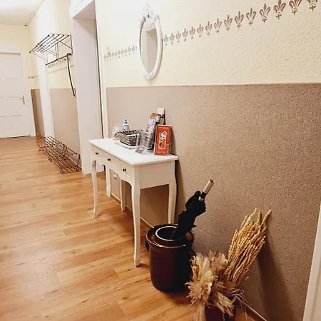 Barrierefreie In Ruhiger Zentrumslage Кведлинбург