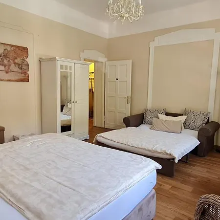 Barrierefreie In Ruhiger Zentrumslage Mit 4 Doppelzimmern Appartement Quedlinburg