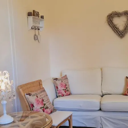 Barrierefreie In Ruhiger Zentrumslage Mit 4 Doppelzimmern Appartement Quedlinburg