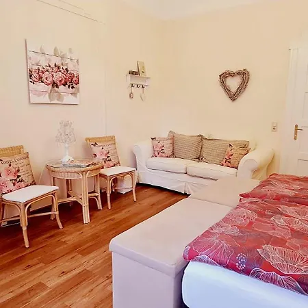 Appartement Barrierefreie In Ruhiger Zentrumslage Mit 4 Doppelzimmern